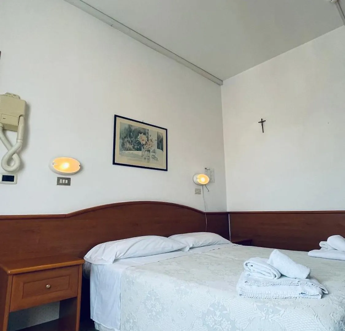 Hotel Villa Verde San Mauro Mare 3*,
